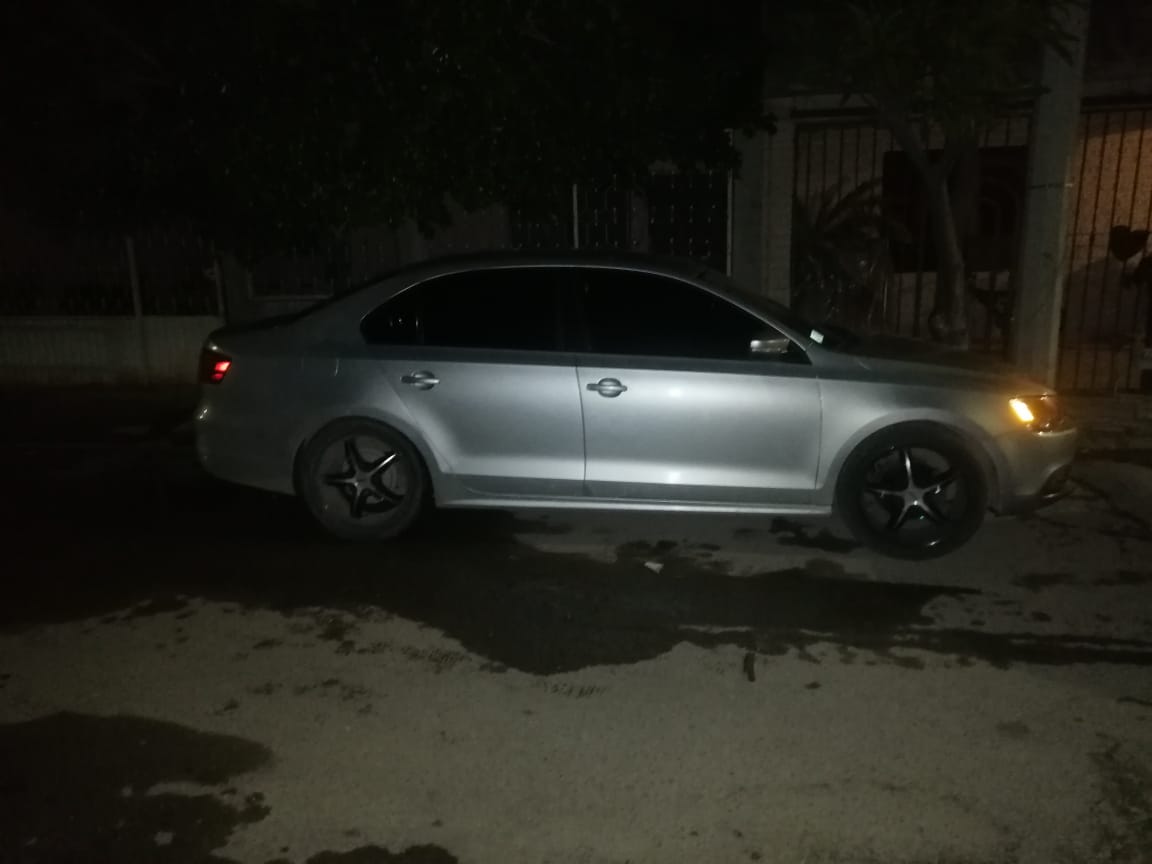 Auto robado es localizado abandonado y con daños en Torreón