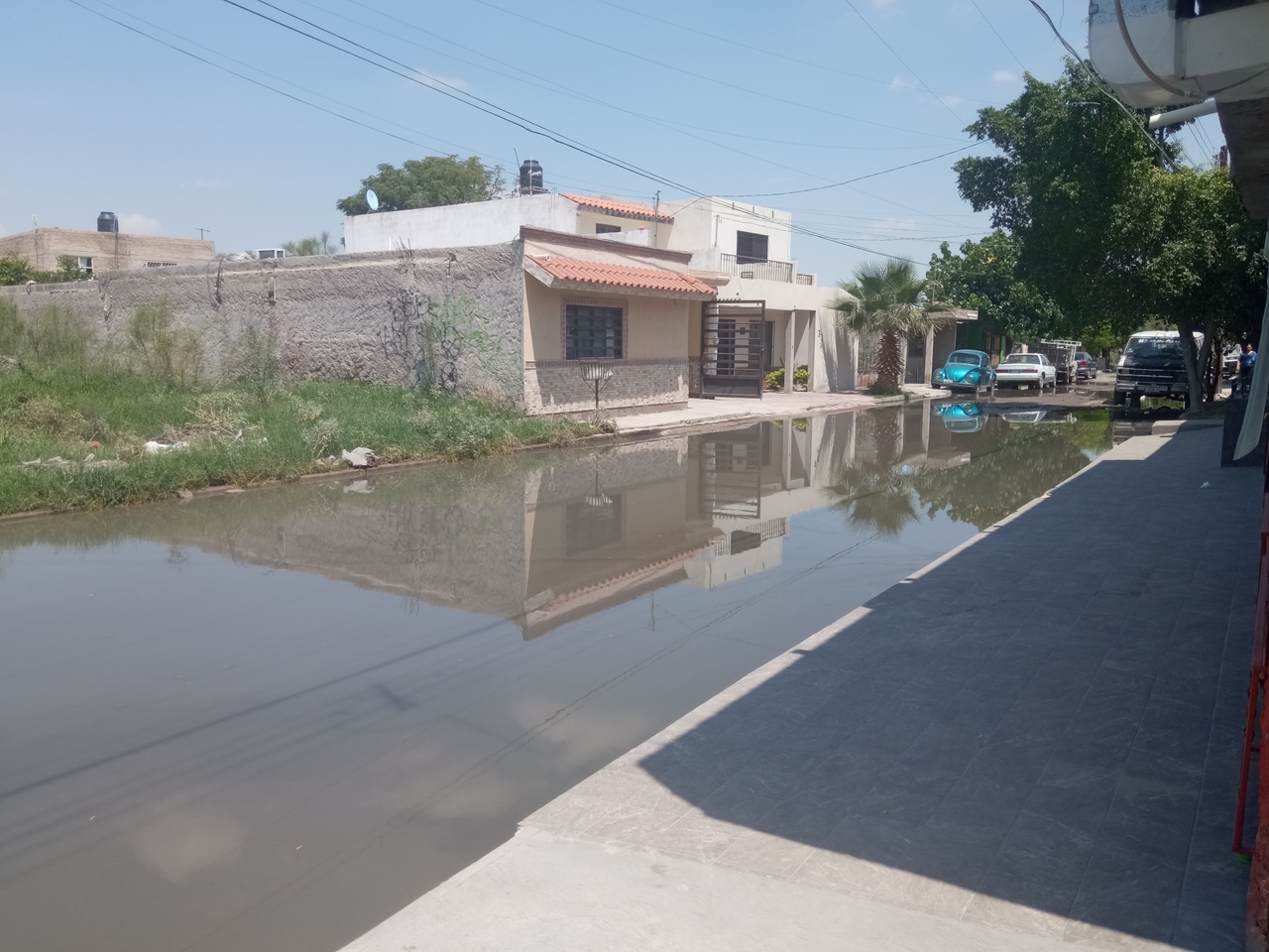 Así amanecieron las calles de la colonia Nueva Rosita, lo que causó molestia a los vecinos.