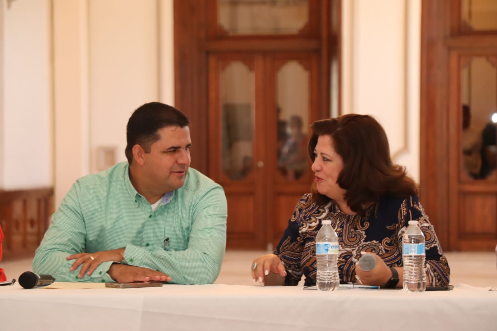 La gerente ejecutiva de BANOBRAS, María Teresa Martínez Olguín, agradeció el interés del gobierno municipal por trabajar en conjunto. (EL SIGLO DE TORREÓN)