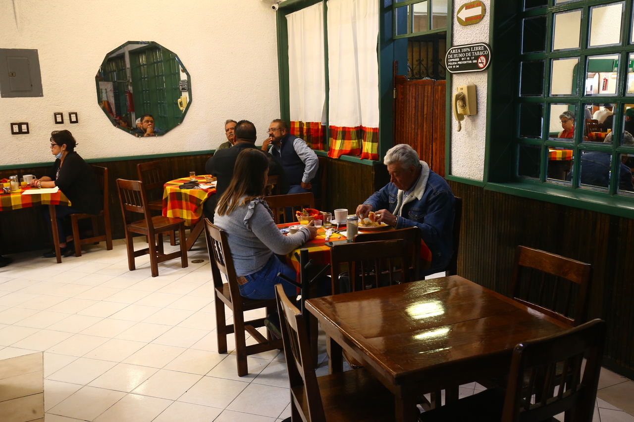 El fin de semana largo, por la conmemoración del inicio de la Independencia de México, el consumo se lo llevaron los restaurantes de Mazatlán. (EL SIGLO DE TORREÓN)
