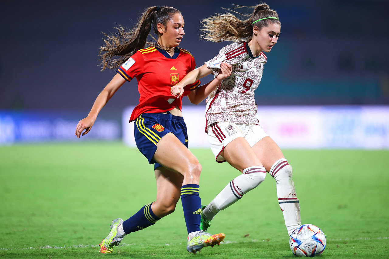 Un duelo de poder a poder protagonizaron tanto europeas como aztecas, en su segundo partido de grupo del Mundial en la India 2022. (CORTESÍA)