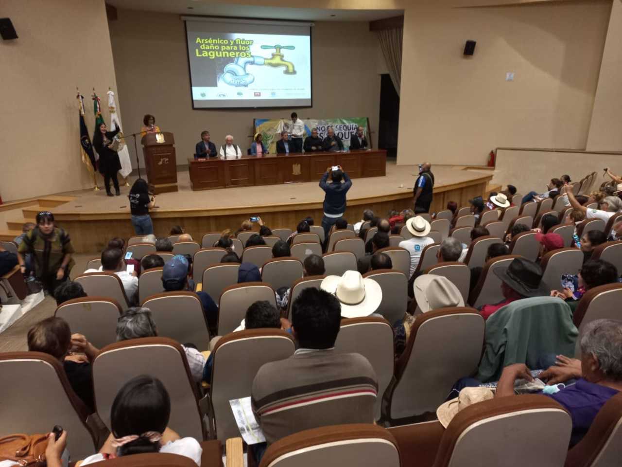 En Torreón, abordan especialistas la construcción de una nueva Gobernanza por el Agua, para enfrentar crisis hídrica del país. (EL SIGLO DE TORREÓN)