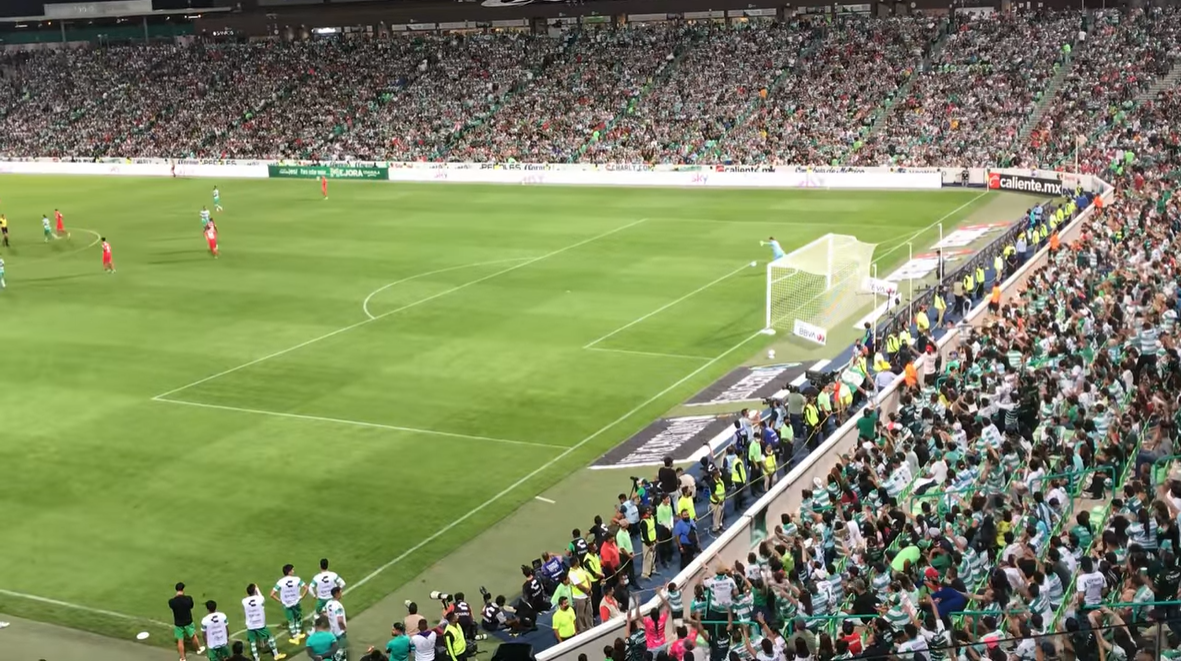 VIDEO: Suena grito homofóbico en el Santos Laguna vs Toluca
