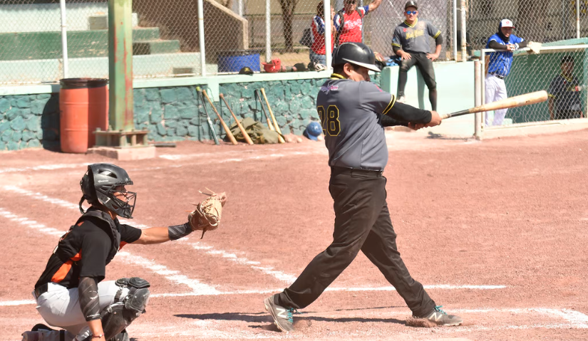 Dramática jornada en Liga de Beisbol de Empleados y Profesionistas