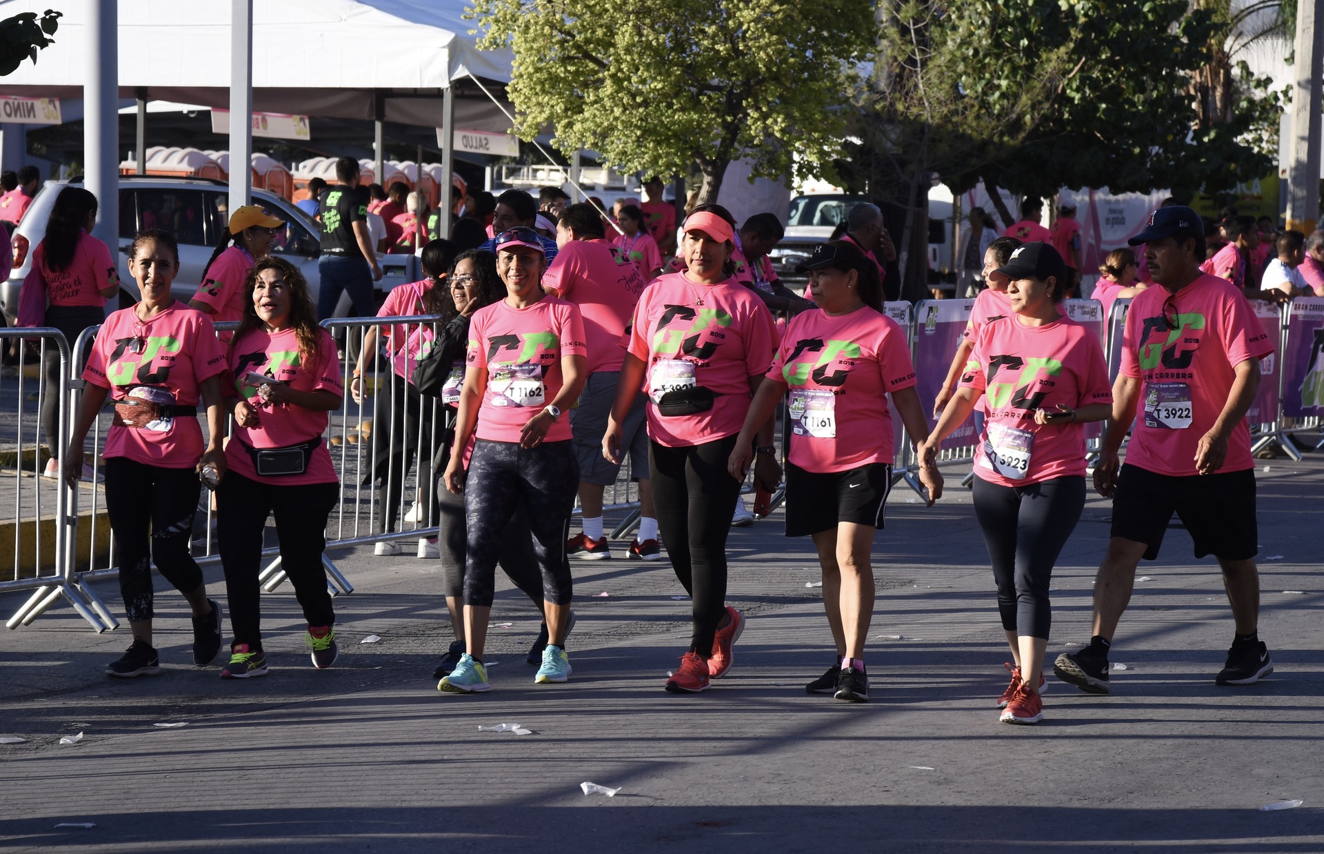 Convocan a 'Corriendo por la vida' para promover la detección temprana del cáncer de mama