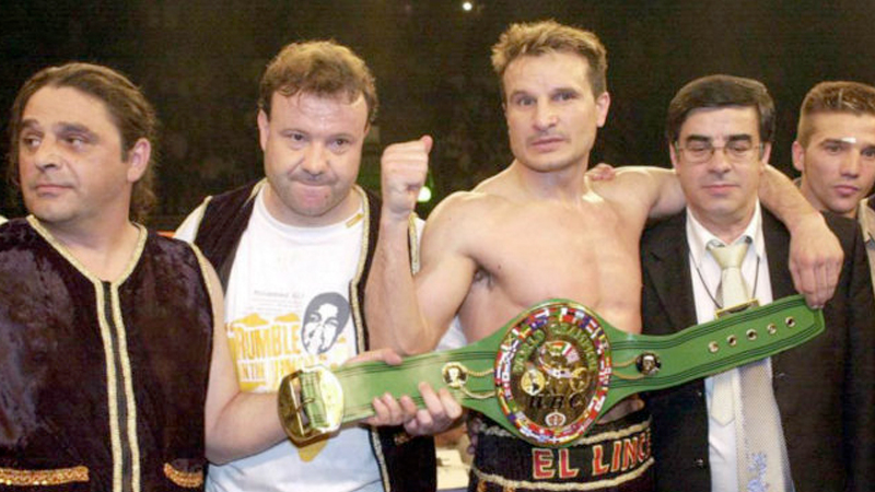 Un día como hoy pero del año 2000, Javier Castillejo defendió su corona Superwelter WBC