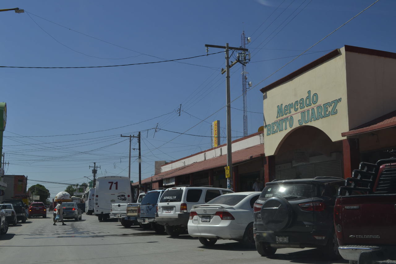 Debido a que cae entre semana, las personas deben ir a trabajar. (EL SIGLO DE TORREÓN)