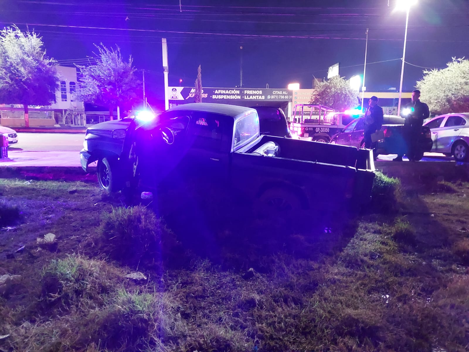 Joven Impacta Su Camioneta Contra Un Vehículo Estacionado En Gómez Palacio El Siglo De Torreón 9011