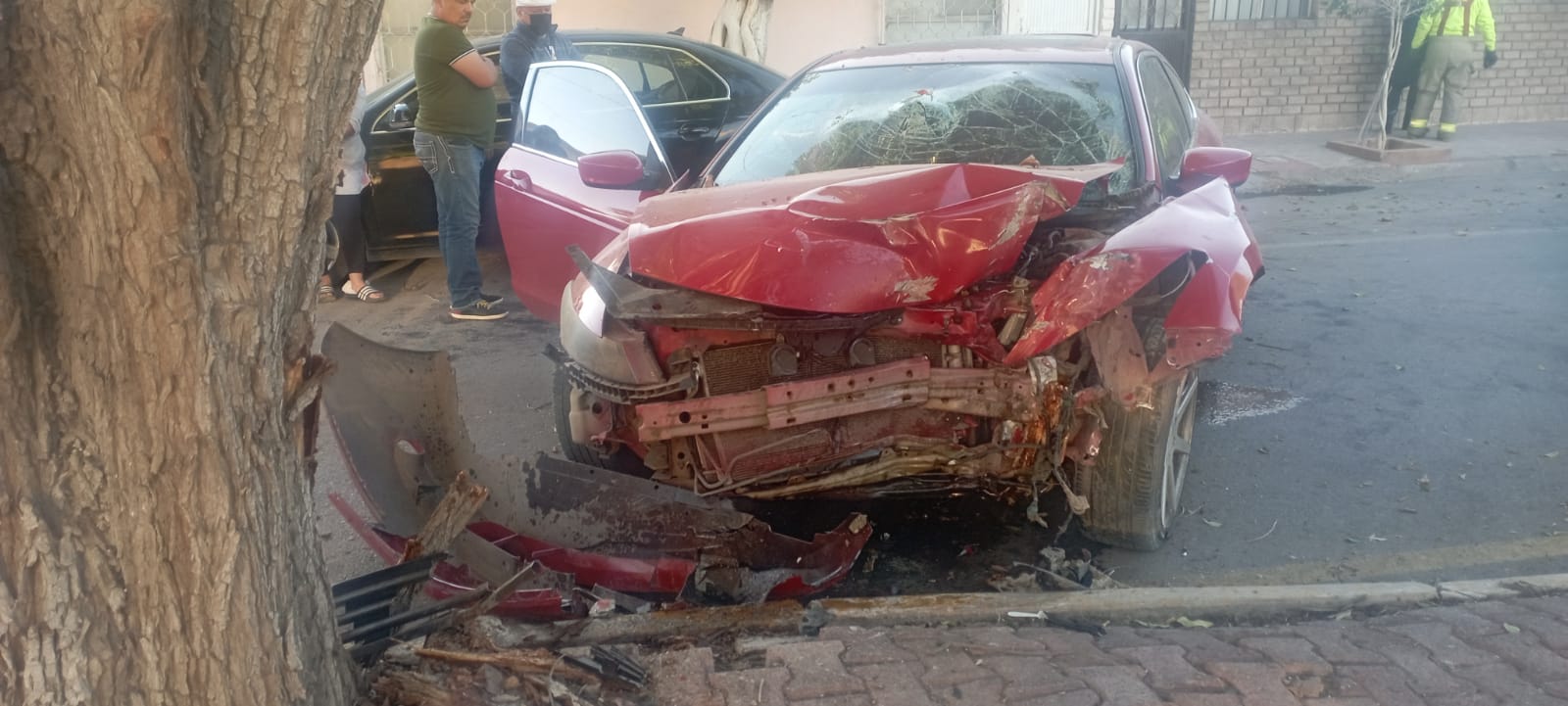 Joven Conductor Y Su Acompañante Resultan Lesionados Tras Fuerte Accidente En Torreón El Siglo 1402