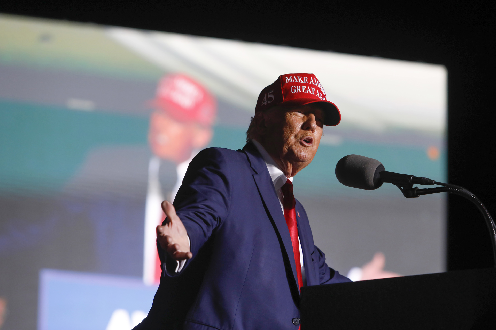 Donald Trump mocks Ron DeSantis ahead of Florida rally
