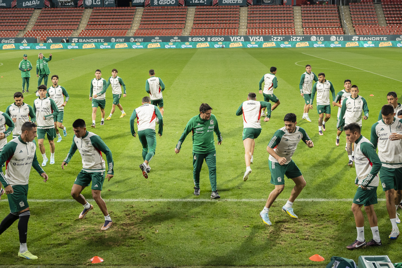 El equipo nacional entrenó en las instalaciones del Girona, de la Primera División española.