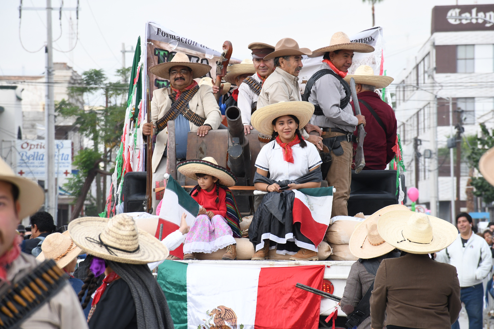 Cambian fecha de desfile por la Revolución Mexicana en Torreón; será el  lunes 21 - El Siglo