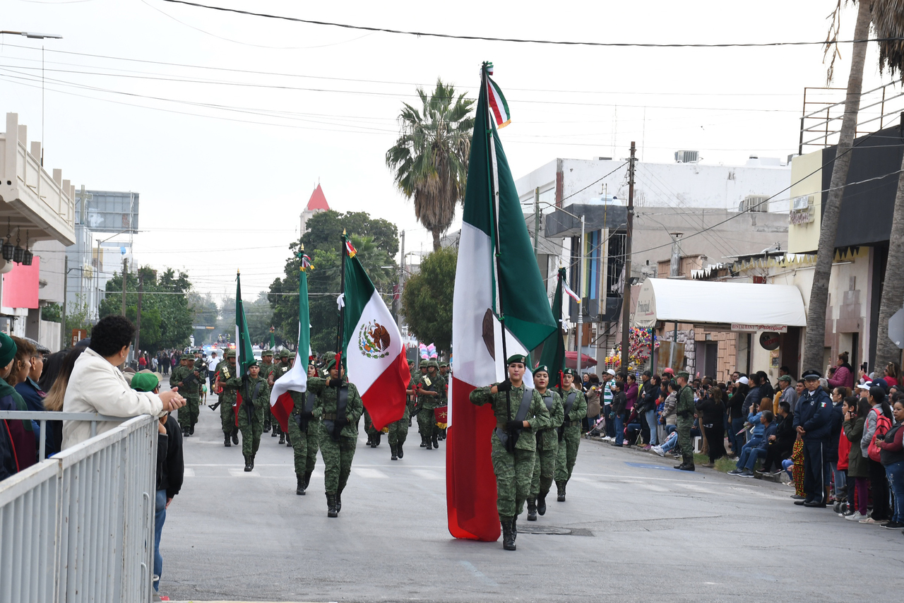 Definen aspectos logísticos y de seguridad para el desfile de la Revolución Mexicana.