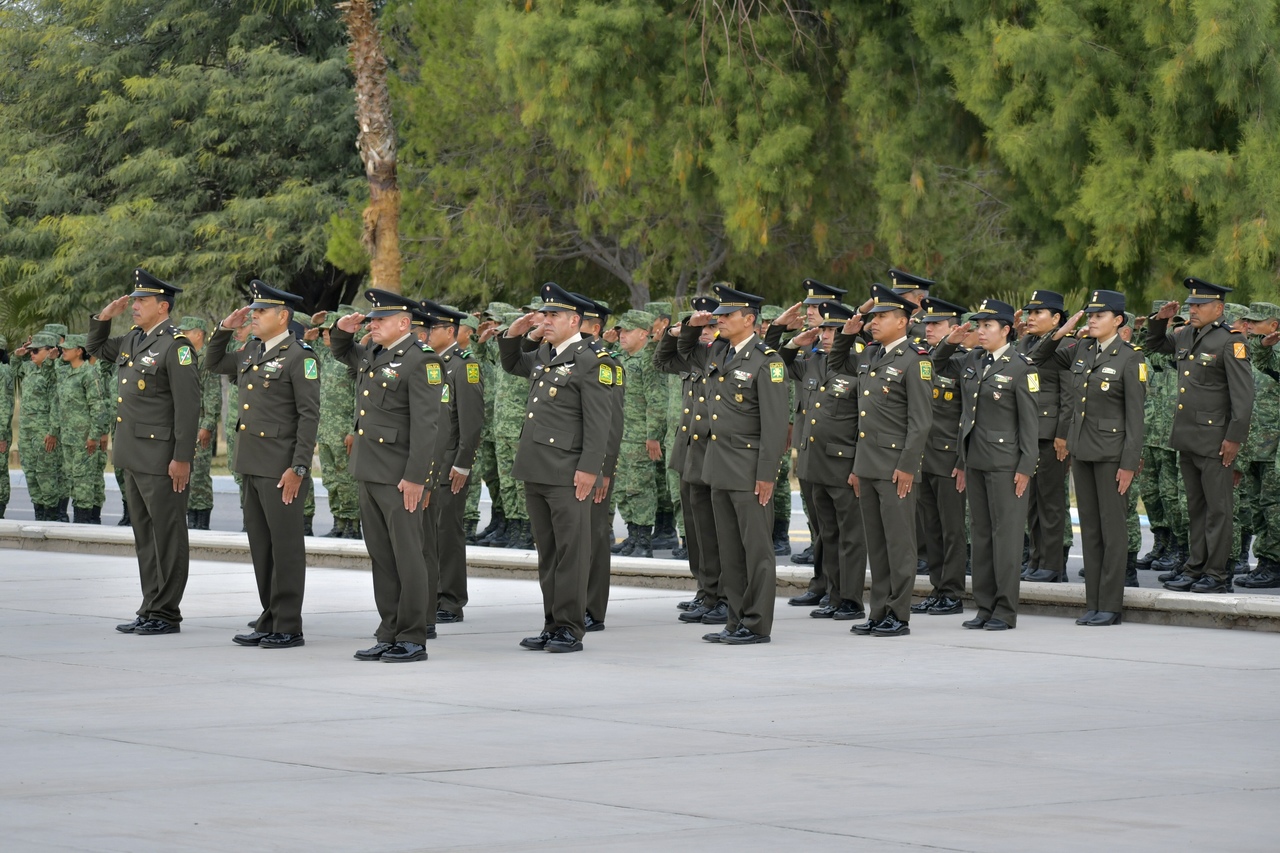 Realizan Ceremonia de Imposición de Condecoraciones y Ascensos al Grado Inmediato Superior. (EDIE RUÍZ / EL SIGLO DE TORREÓN)