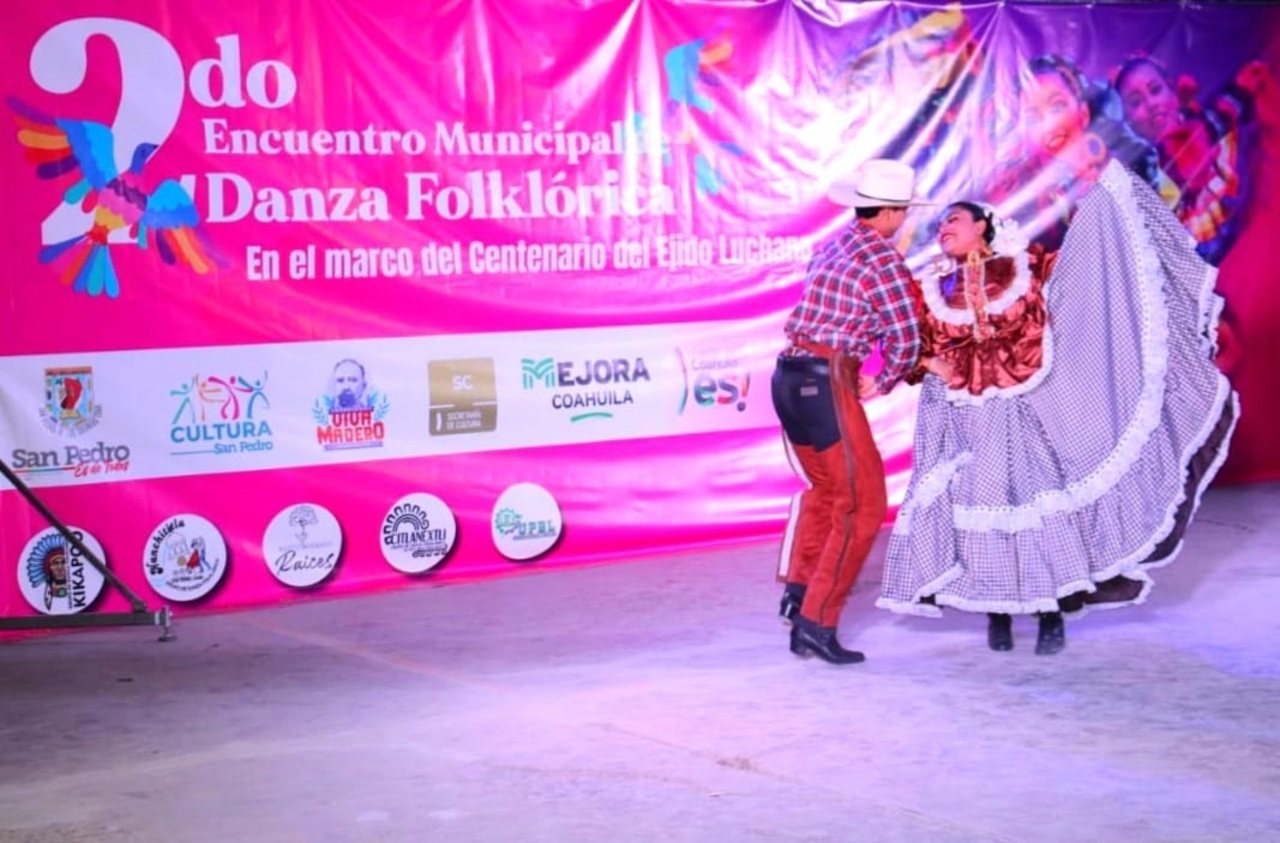 Cinco grupos de danza participaron en el cumpleaños 100 del ejido Luchana de San Pedro. (EL SIGLO DE TORREÓN)