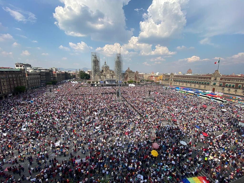 Asisten cerca de 1.2 millones a marcha de AMLO y Sheinbaum reporta saldo blanco