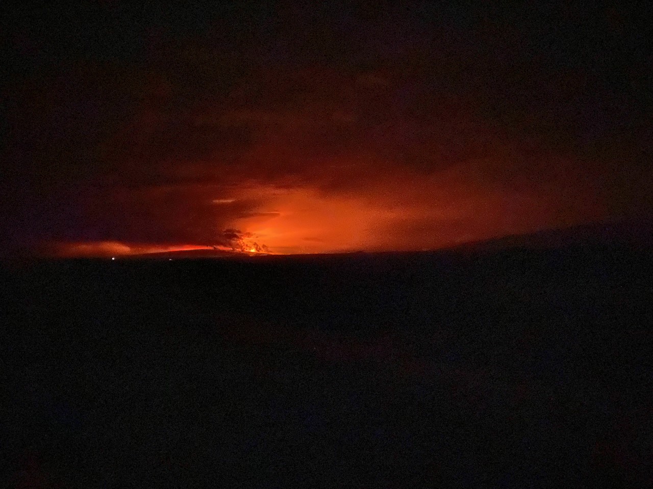 El volcán de Mauna Loa se encuentra a pocos kilómetros del de Kilauea. (EFE)