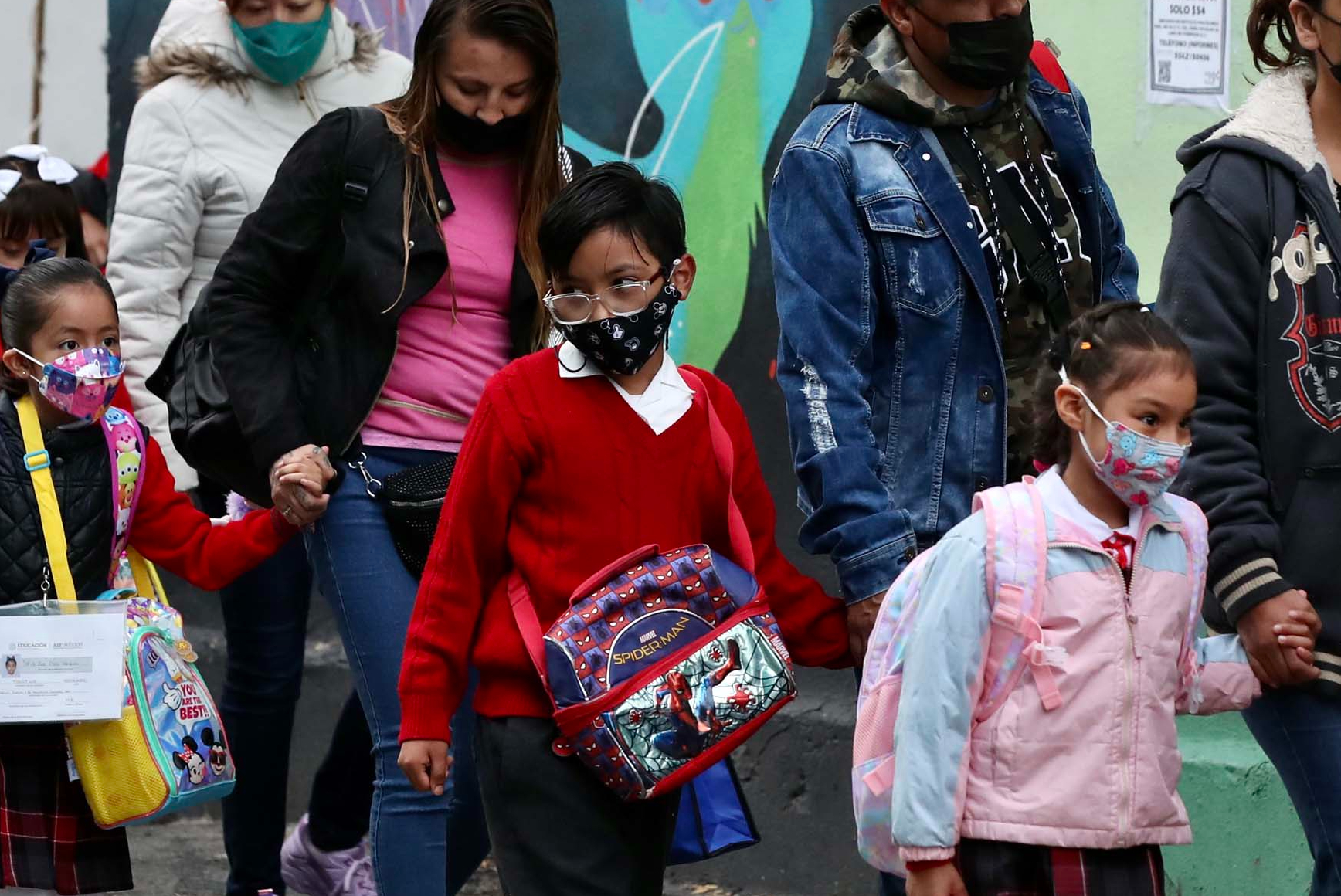 Cuando Salen De Clases Los Niños De Primaria