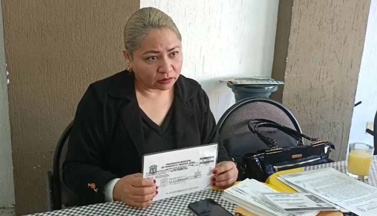 Milagros denunció la presunta irregularidad ante los medios. (EL SIGLO DE TORREÓN)