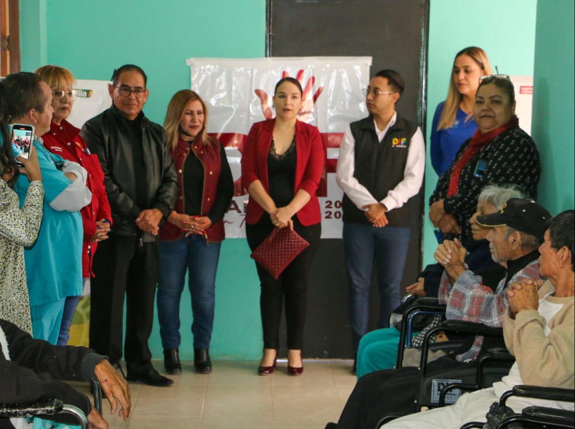 Llevan charlas y atención podológica a adultos mayores en Madero