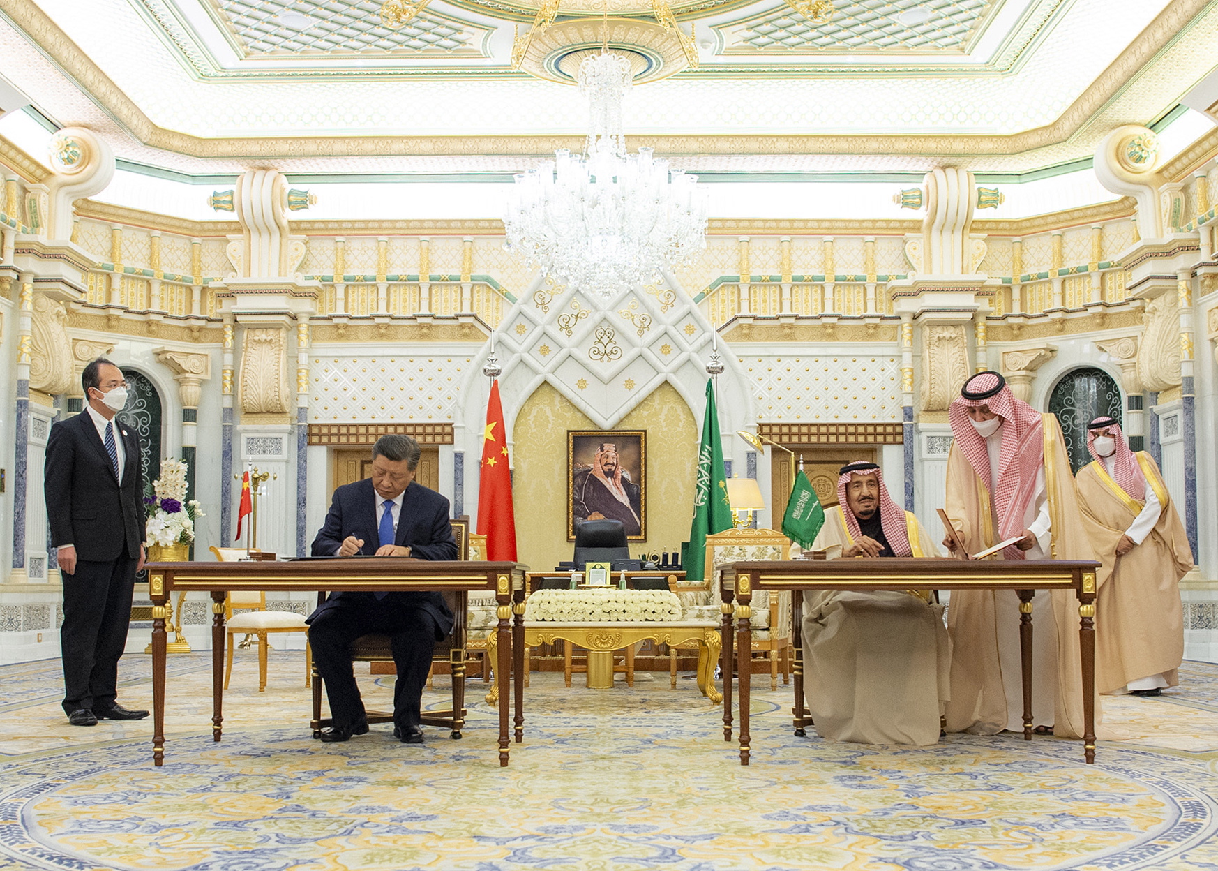Las diferentes reuniones celebradas hoy confirmaron también el alineamiento político de los árabes con China. (EFE)