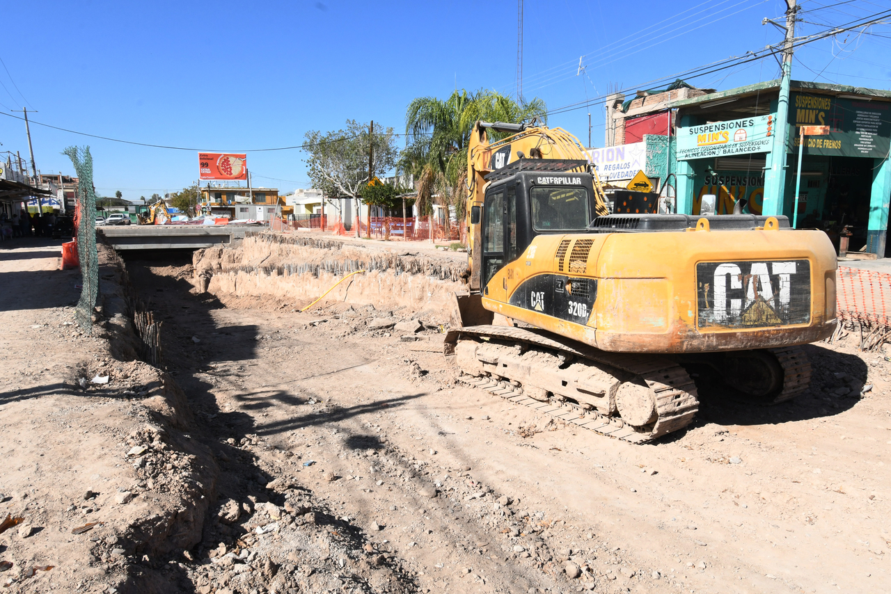 La Secope se comprometió a pagar los adeudos a inicios de 2023, con lo cual se reanudarían las obras en la 5 de Mayo. (EL SIGLO DE TORREÓN)