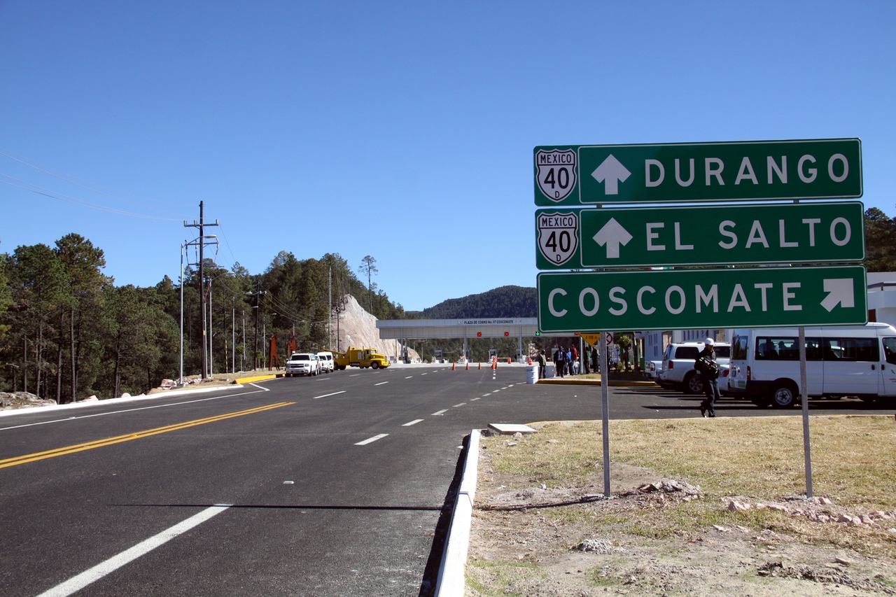 La administración de la supercarretera está a cargo de Banombras y el mantenimiento le corresponde a Caminos y Puentes Federales. (ARCHIVO)