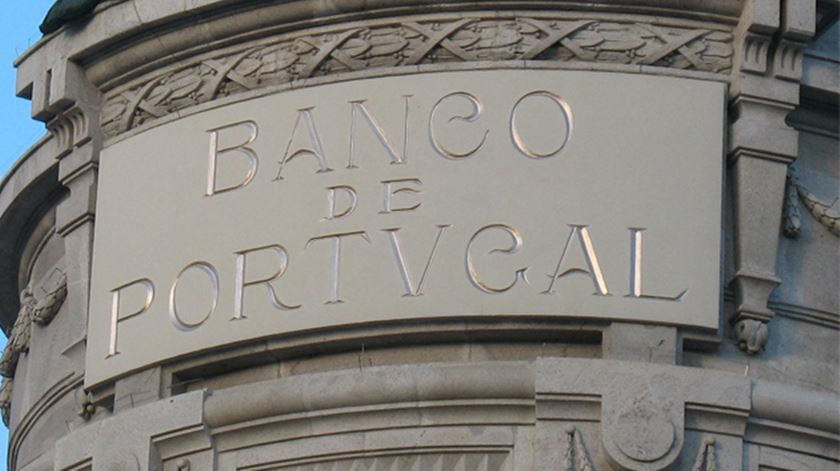 Tesoro de Portugal coloca mil 250 millones de euros en deuda