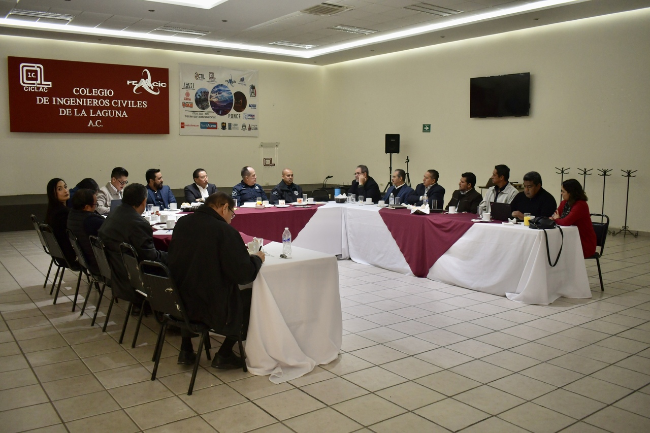 Se llevó a cabo otra reunión entre integrantes del CLIP y el director de Seguridad de Gómez Palacio. (EL SIGLO DE TORREÓN)