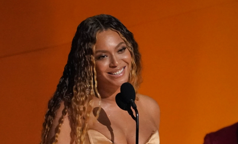 Beyoncé se convierte en la artista con más premios Grammy (AP)