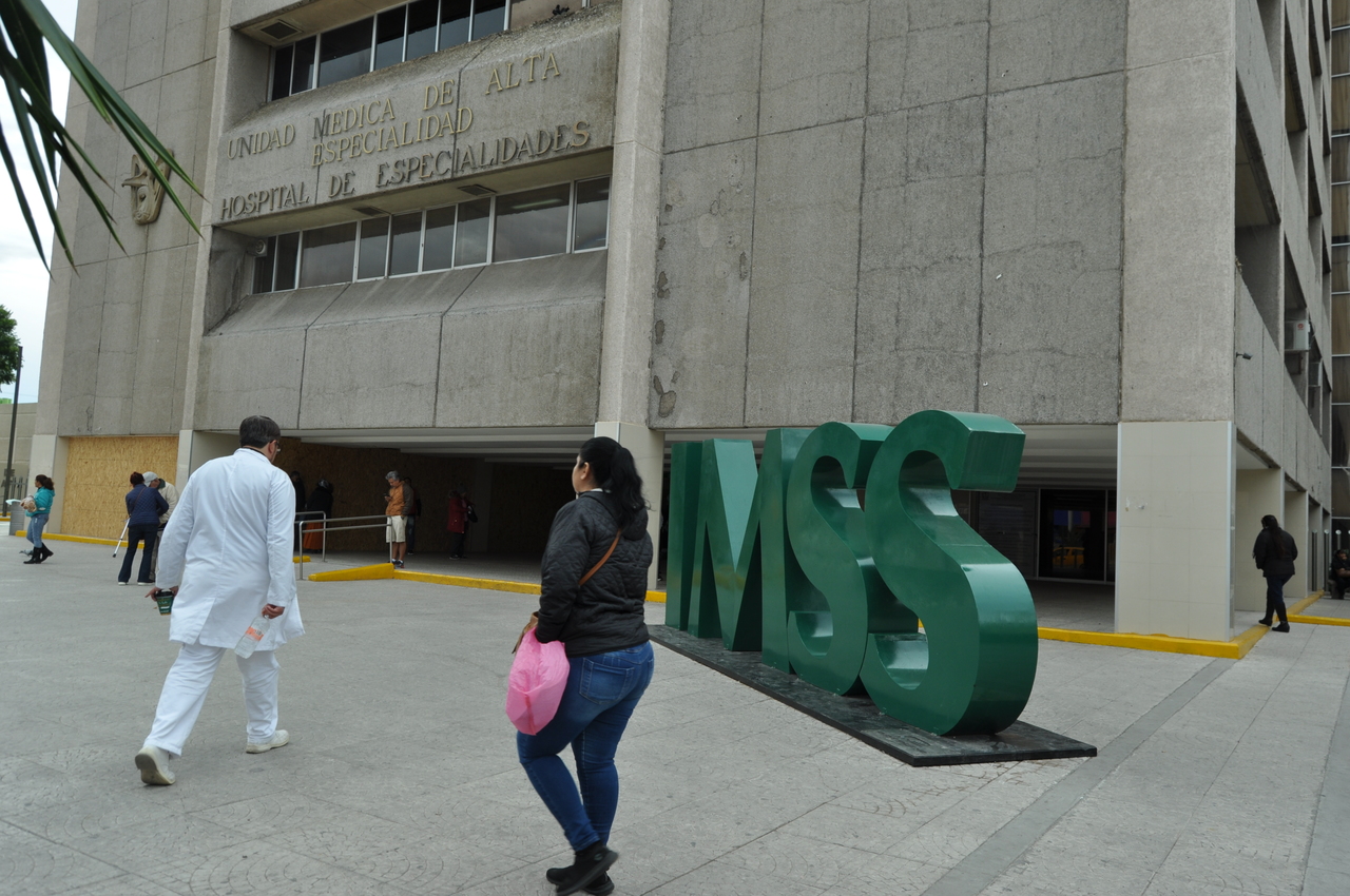 El Instituto Mexicano del Seguro Social (IMSS) en Coahuila llama a sus más de 975 mil asegurados a consultar su reporte personalizado de cotizaciones e historial laboral. (EL SIGLO DE TORREÓN)