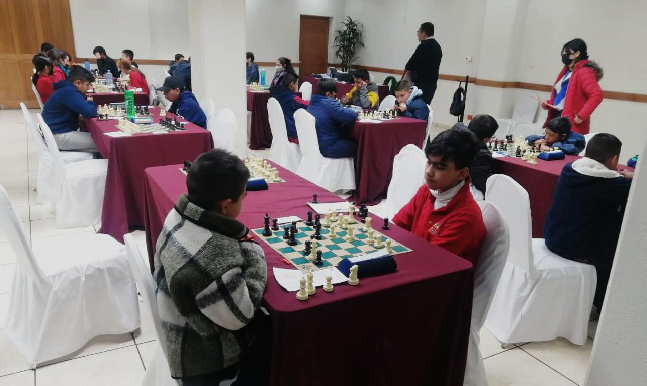 Los dos ajedrecistas que resultaron ganadores, lograron pasar a la etapa regional, que se llevará a cabo los días 24, 25 y 26 de marzo. (IED)