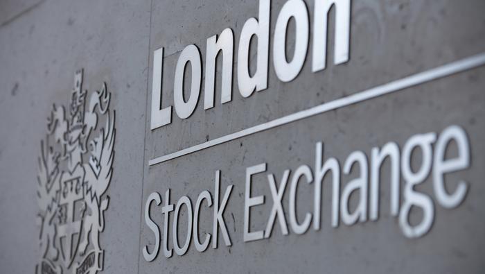 Bolsa de Londres avanza 0.55 % tras superar los 8,000 puntos por primera vez