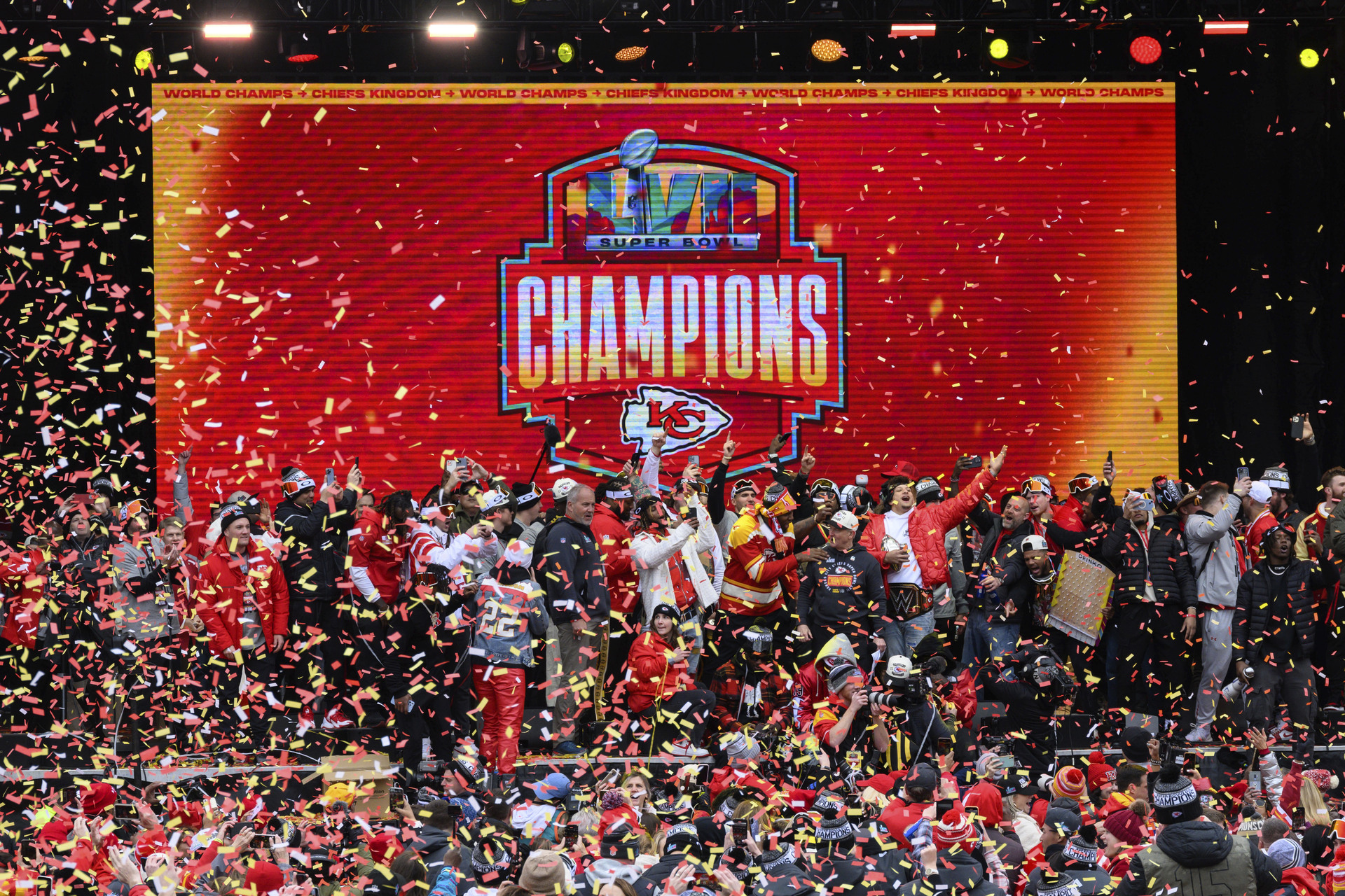 Los Chiefs continúan celebrando su campeonato en el Super Bowl LVII