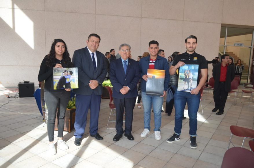 El evento tuvo lugar en el vestíbulo de la Infoteca Central de la Unidad Norte en Monclova.