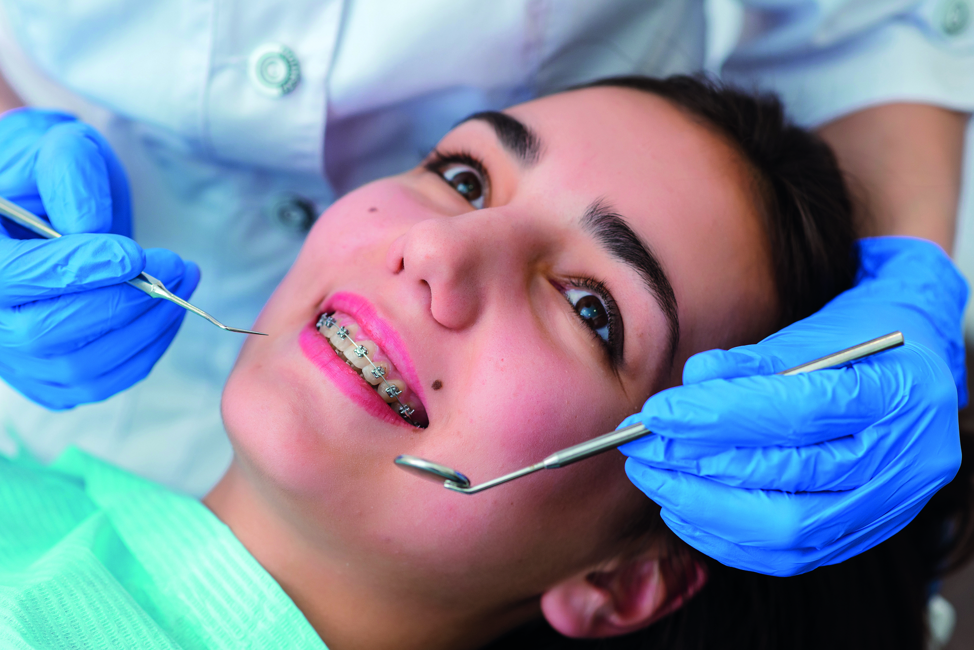 La ortodoncia y la ortopedia (dentofacial) son dos especialidades dentales que a menudo se confunden.