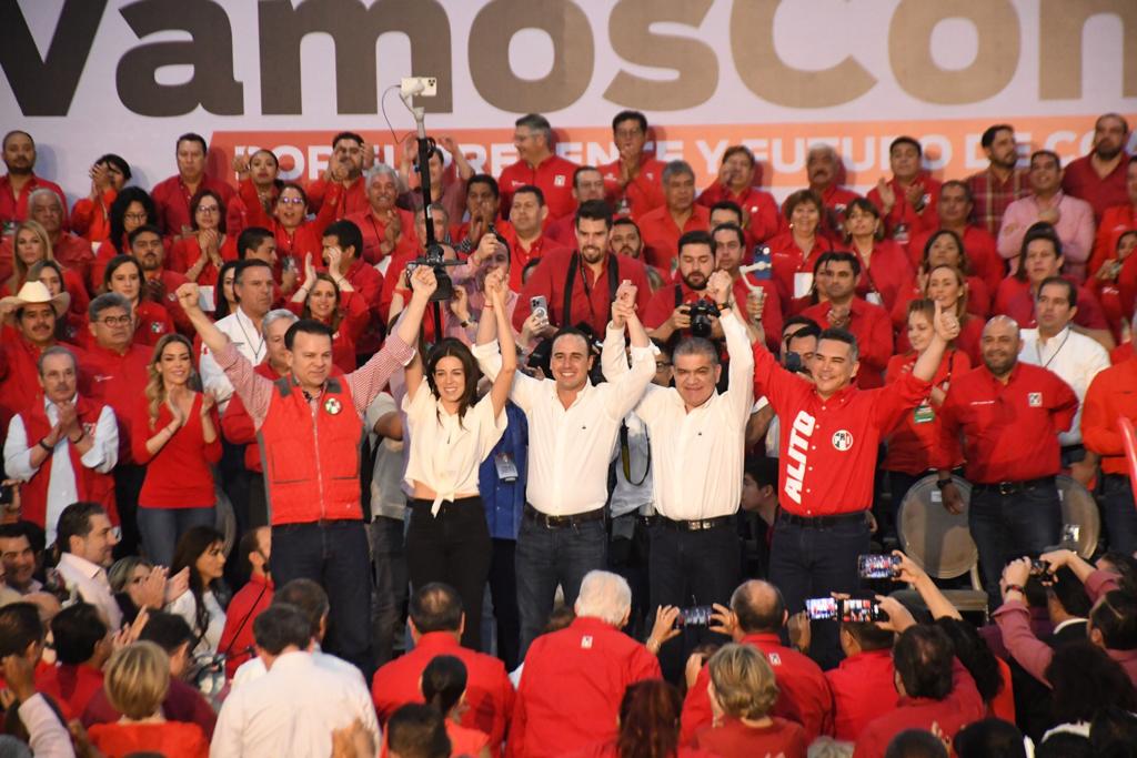 Alito Moreno aseguró que el candidato por la alianza Va Por Coahuila es el mejor perfil. (Foto: FERNANDO COMPEÁN / EL SIGLO DE TORREÓN)