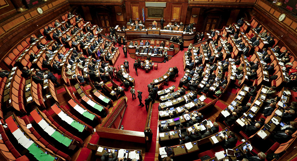 Senado italiano se niega a reconocer a hijos de parejas gais como propone la UE