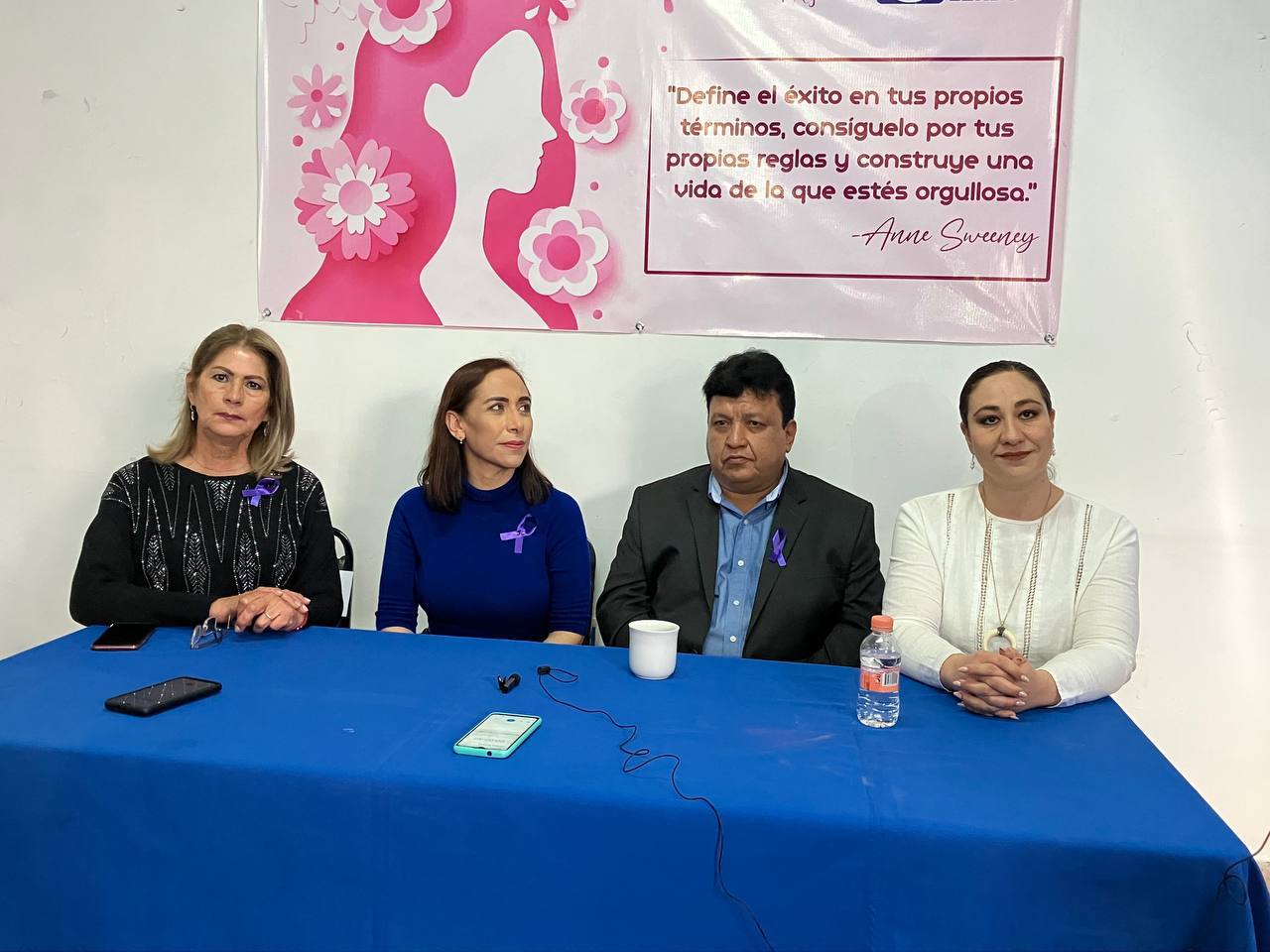En su visita por Lerdo, Adriana Dávila señaló el incremento en los feminicidios en el país.