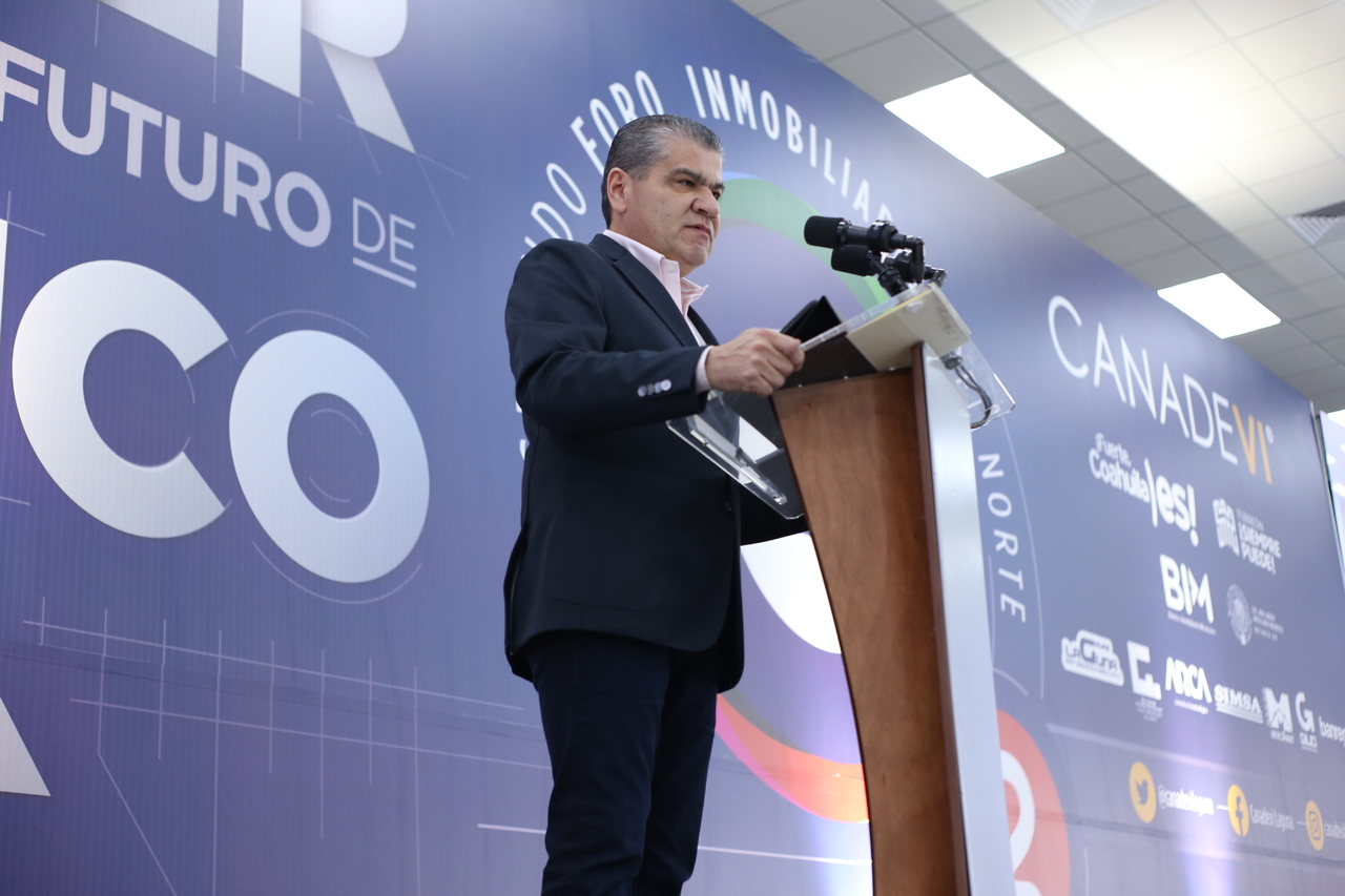 El gobernador, Miguel Riquelme dijo que se desarrolla toda una estrategia en vivienda. (VAYRON INFANTE / EL SIGLO DE TORREÓN)
