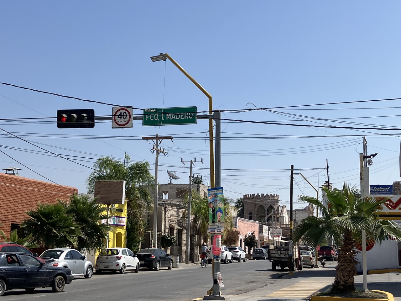 Se instalarán 100 lámparas Led en el primer cuadro de la ciudad de San Pedro; iniciarán con las principales avenidas. (EL SIGLO DE TORREÓN)