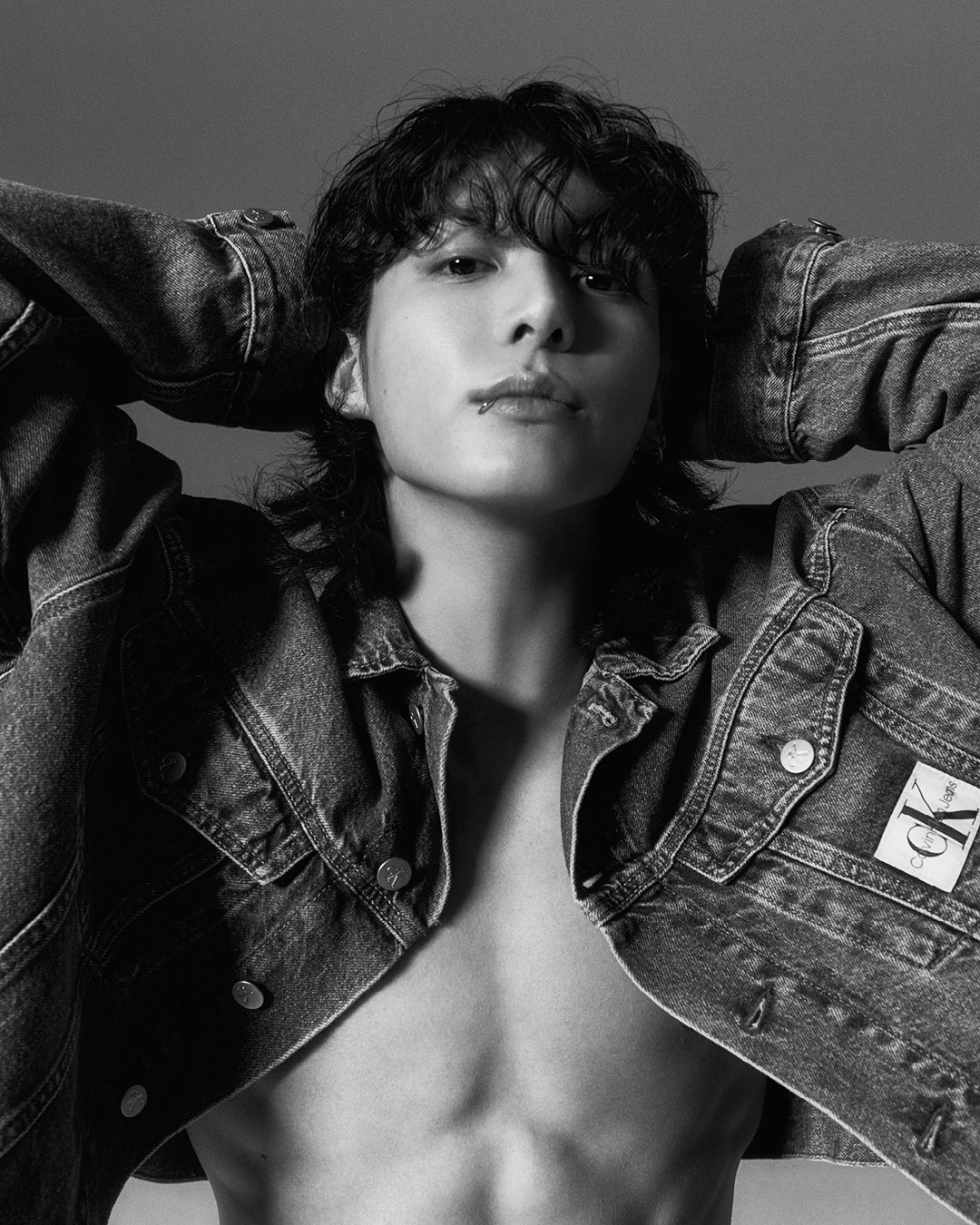 FOTOS: Jungkook saca su lado más atrevido como embajador de ropa interior y  jeans de Calvin Klein