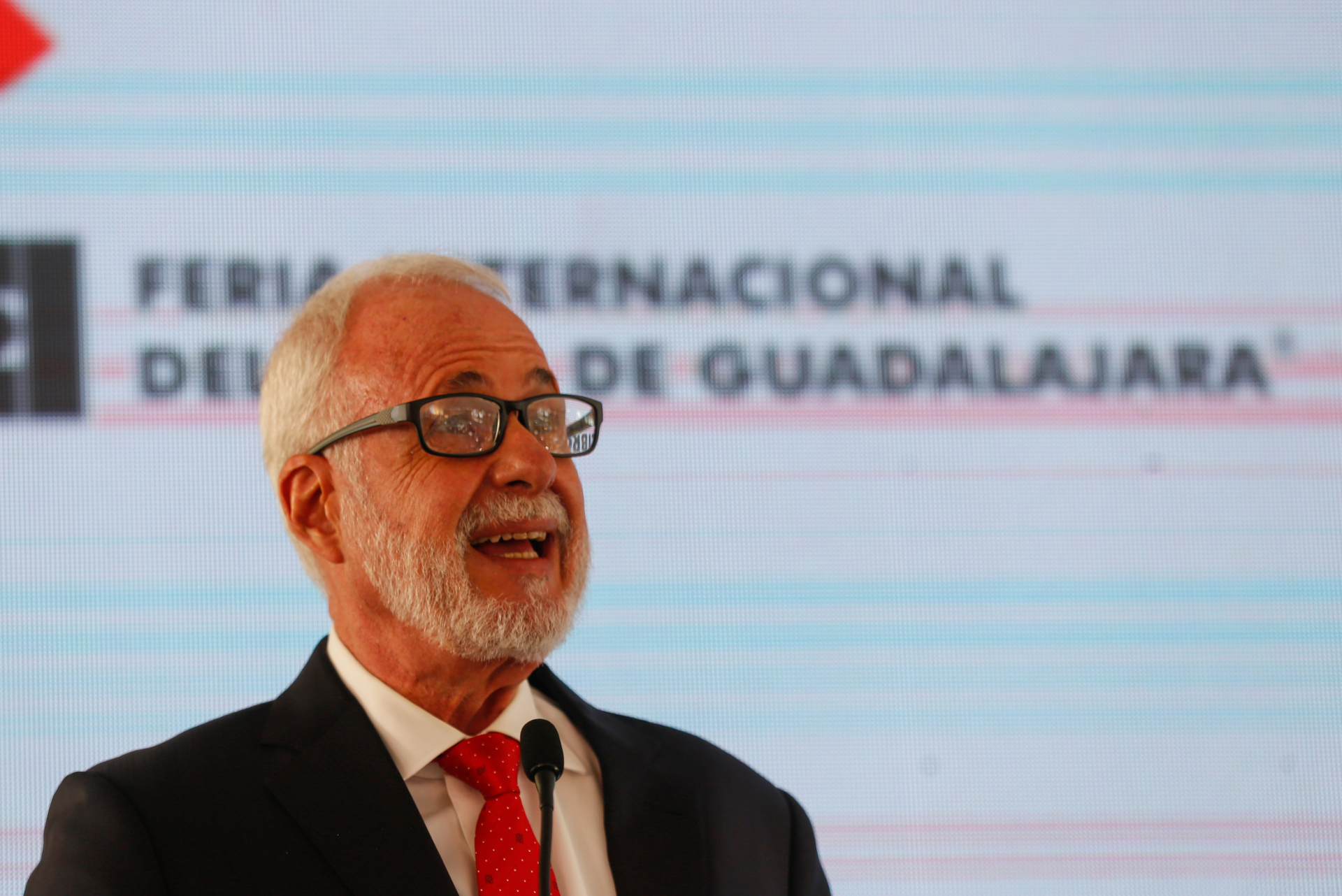 Se suicida Raúl Padilla López, presidente de la FIL Guadalajara