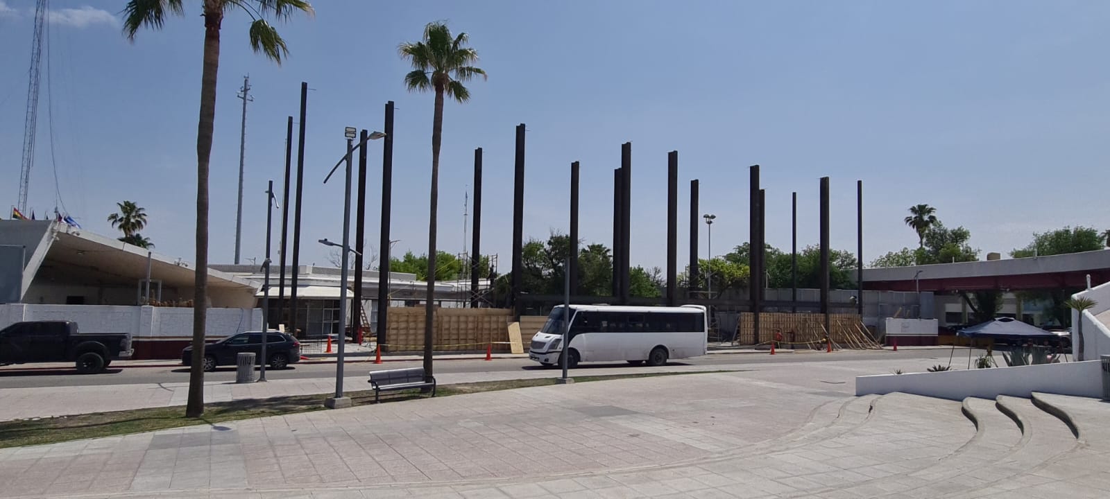 Se construyen a un costado del bulevar Carranza. (Foto: RENÉ ARELLANO / EL SIGLO COAHUILA)