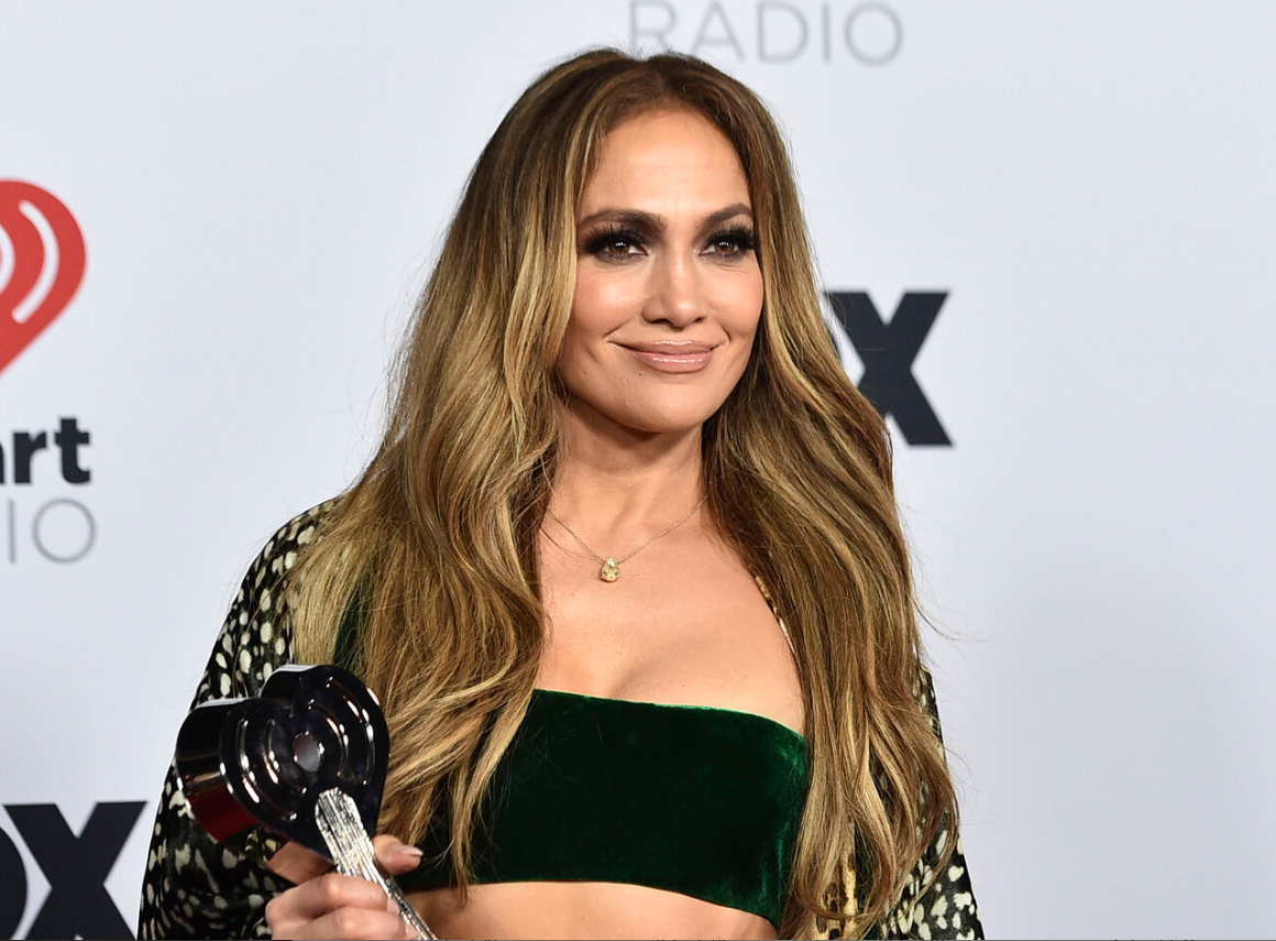 Jennifer Lopez tiene una gran fortuna en su cuenta bancaria... ¿por qué
