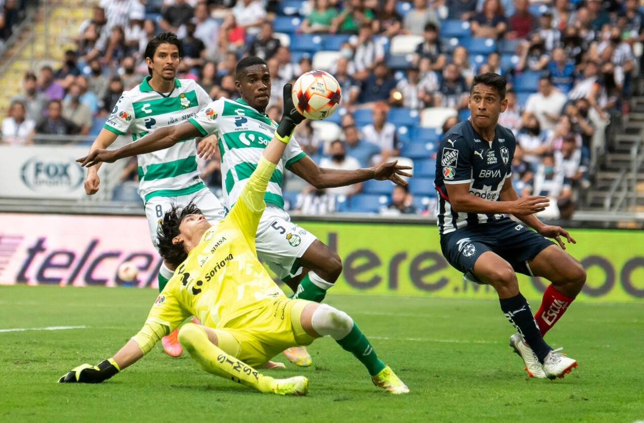 La última vez que se enfrentaron en la cancha del BBVA, Rayados derrotó 1-0 a los Guerreros en la fecha 13 del Clausura 2022. (EL SIGLO DE TORREÓN)