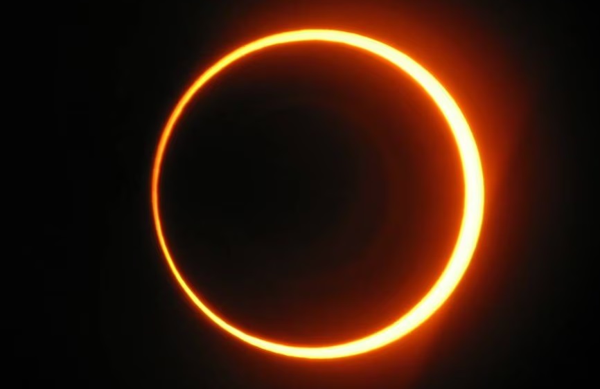 El eclipse solar híbrido estará sucediendo entre este 19 y 20 de abril, aunque la hora precisa para observarlo dependerá de cada zona geográfica. (ARCHIVO)