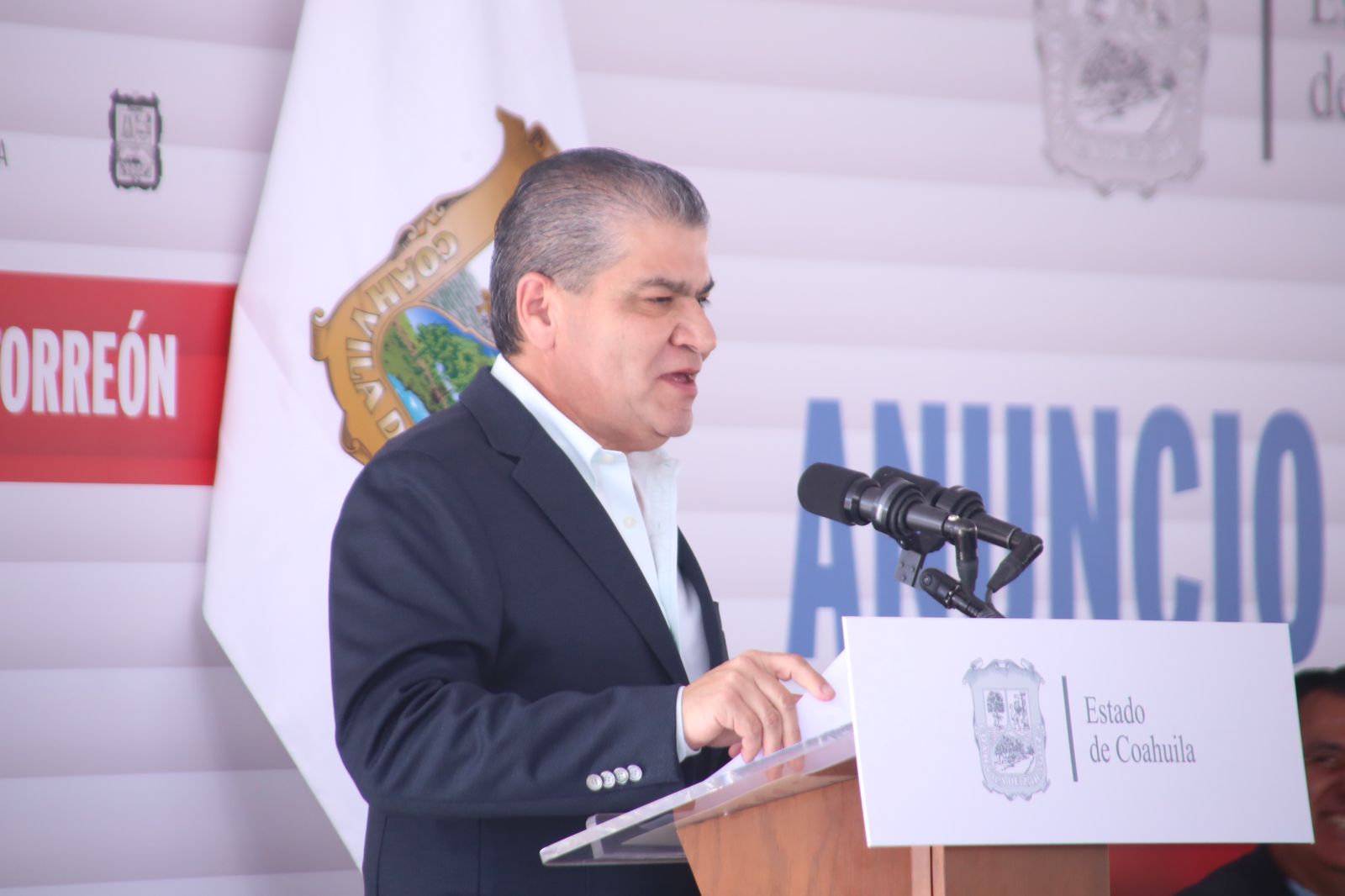 'El determinar ya el fin de la emergencia tiene que ver con cuestiones de mayor operatividad en materia de salud', dijo Miguel Riquelme. (Foto: VAYRON INFANTE / EL SIGLO DE TORREÓN)