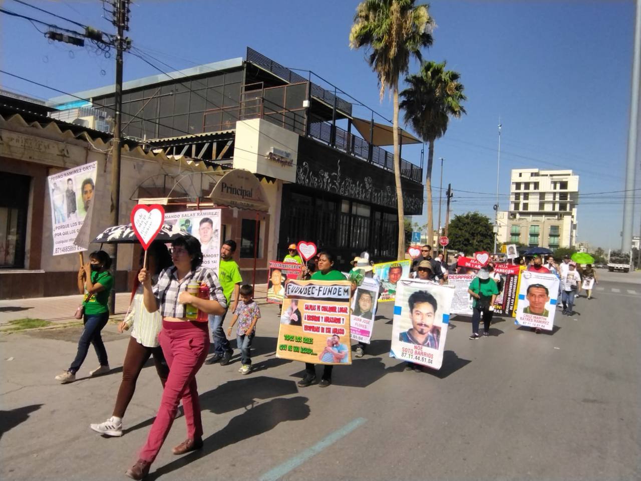 Mamás del colectivo Funndec, marchan y ofrecen ceremonia por sus hijos desaparecidos.