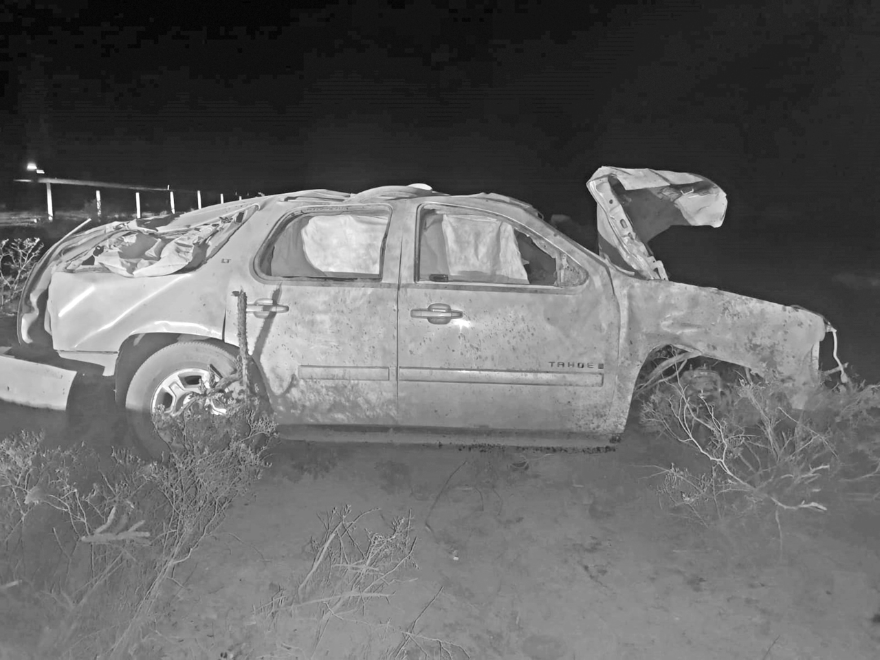 La pareja que perdió la vida viajaba a bordo de una camioneta Chevrolet Tahoe de color gris.